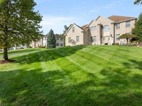 107 Hamilton Trl, Totowa Boro, NJ 07512