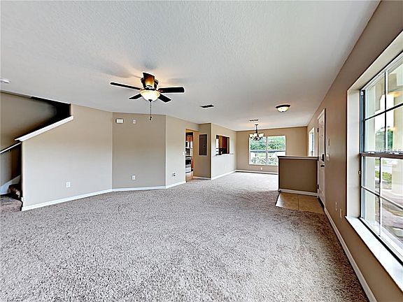 3rd image of 393 Carina Cir