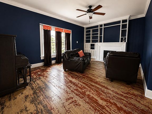 4th image of 118 W 1st Ave