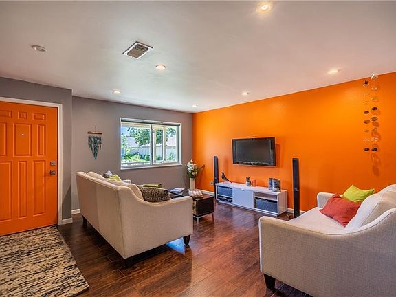 3rd image of 4233 Ashville Dr