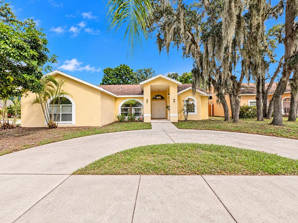 2927 Sean Way