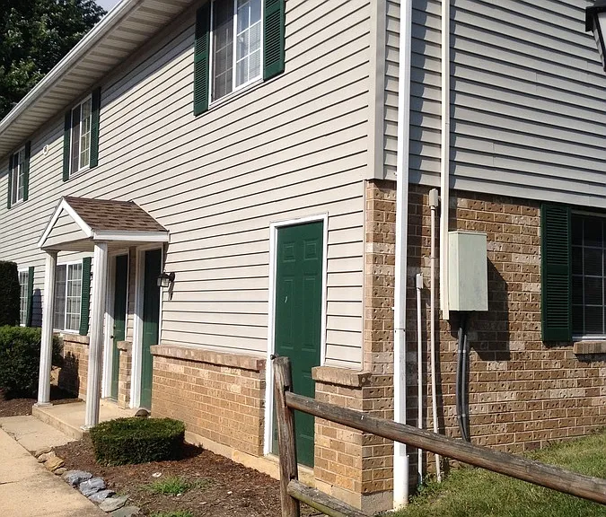 Country Club Rd — Photo 34