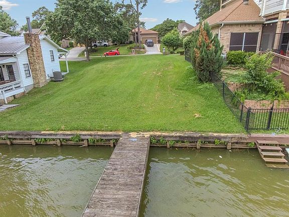 3rd image of 6791 Kingston Cove Ln