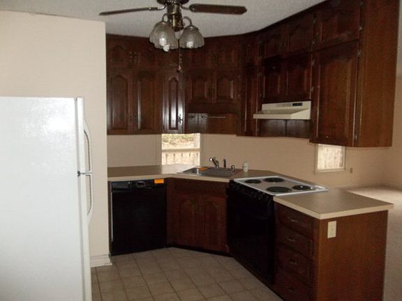 4th image of 402 Shenandale Dr