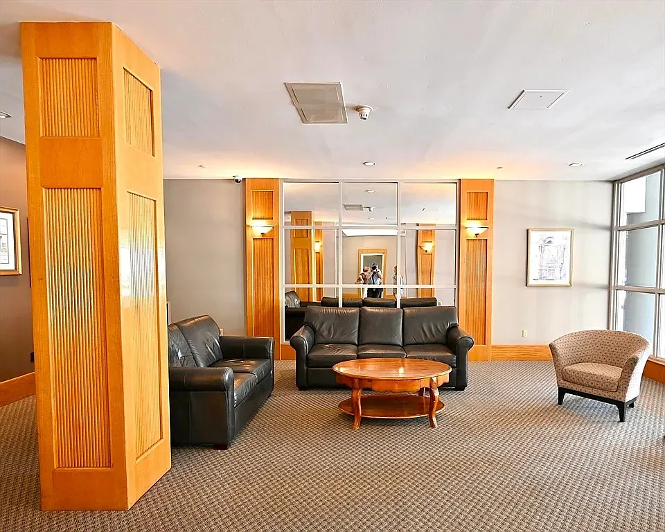 2 bed, 1065 sqft, $2,750 — Photo 1