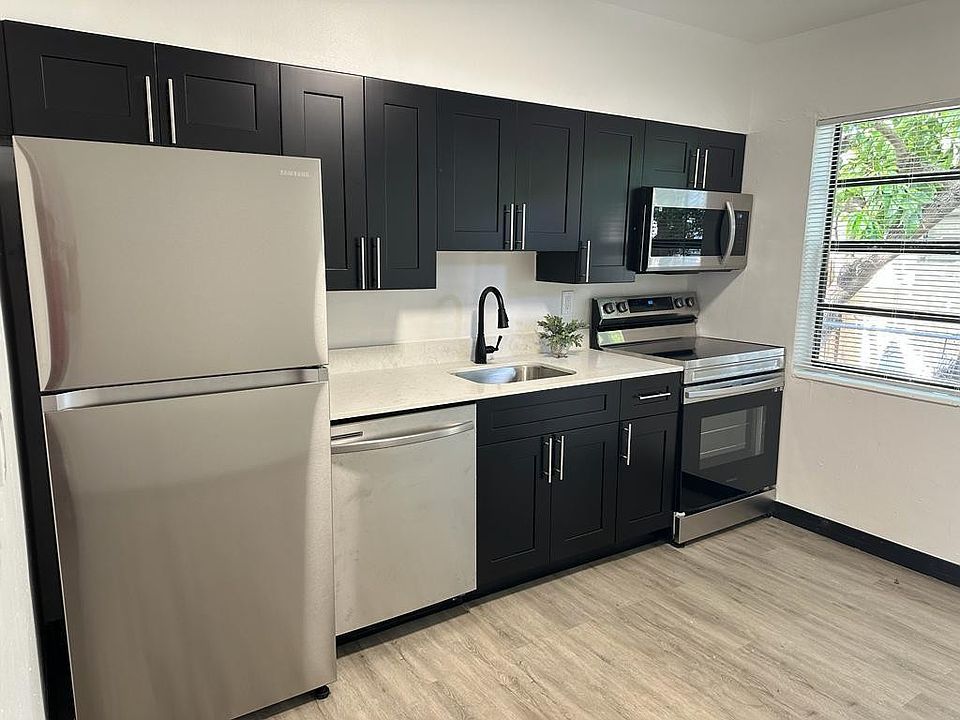 2nd image of 725 NW 1st Court