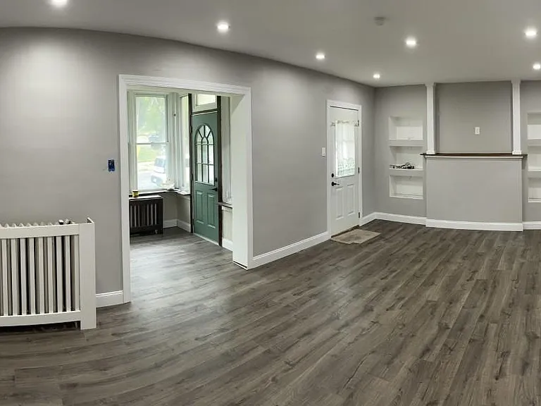 302 W Freedley St — Photo 6
