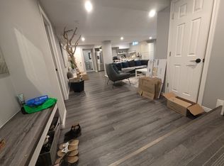 21 Golden Meadow Rd, Barrie, ON L4N 7E6