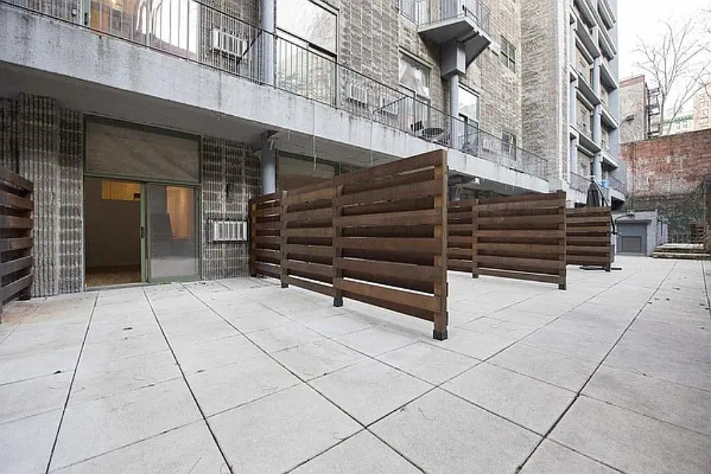 220 East 22nd Street — Photo 4