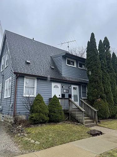 902 Woodlawn Ave Photo 1