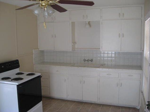 2nd image of 632 Spaulding St