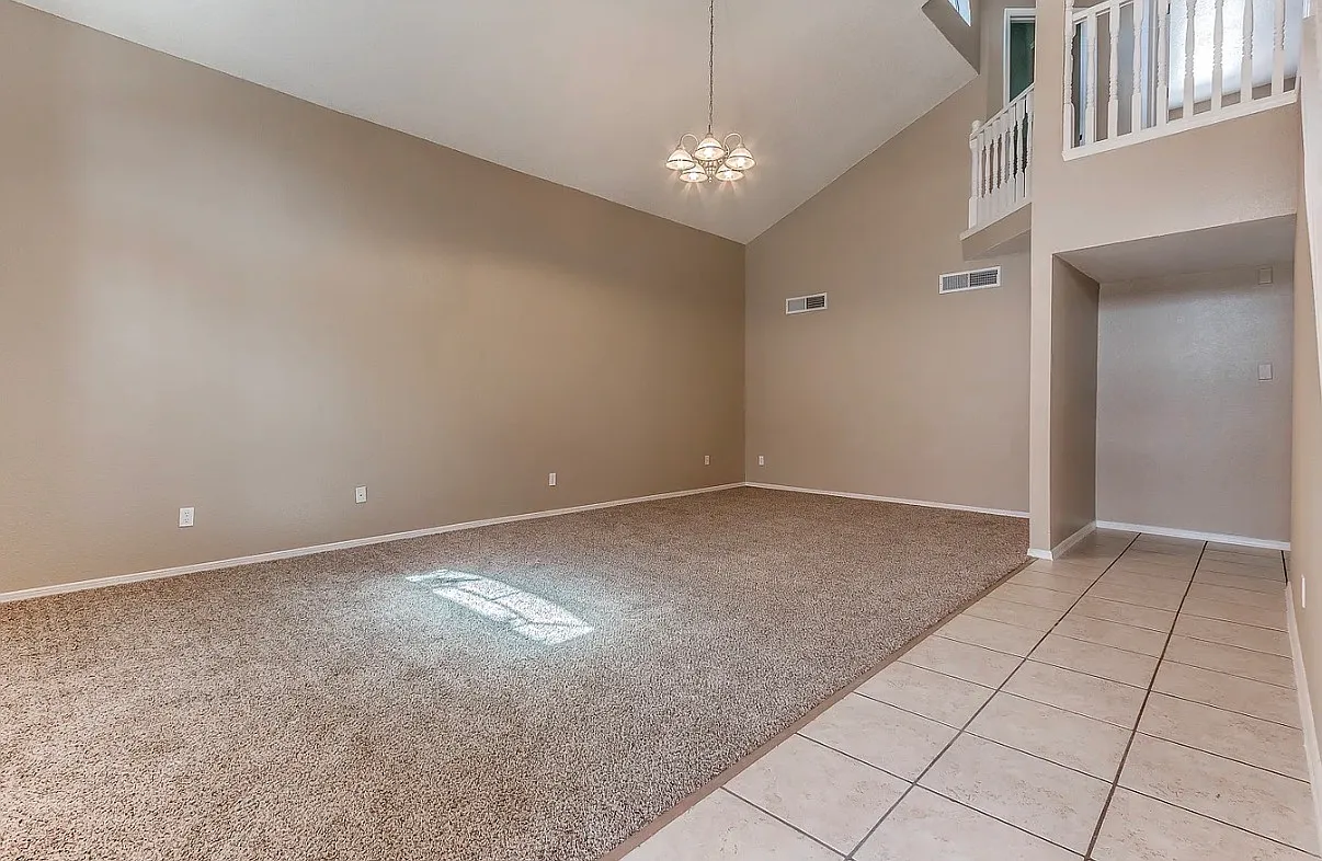 4 bed, 2647 sqft, $1,950 — Photo 1