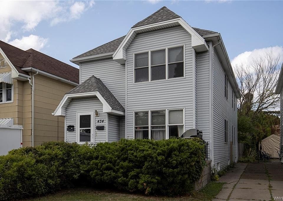 1st image of 434 Taunton Pl