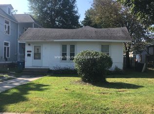 301 W Grand Ave, Carterville, IL 62918
