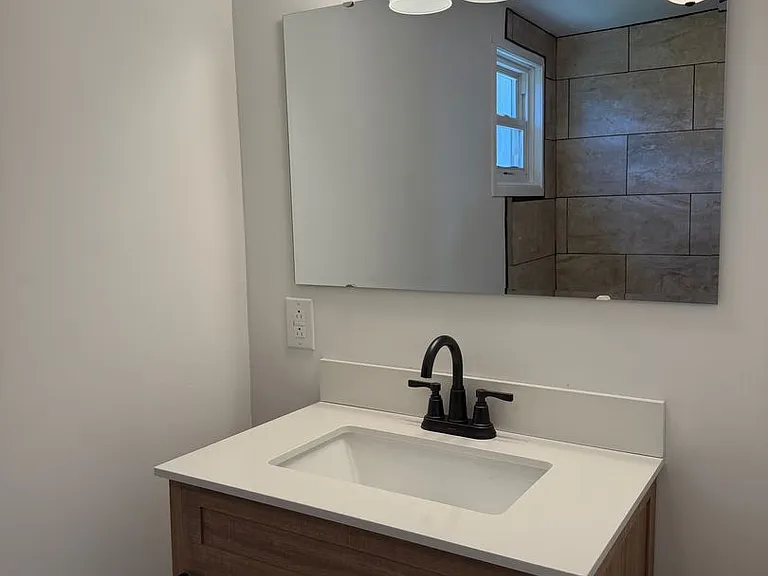 12 Long St — Photo 18