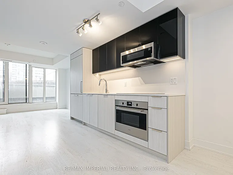 308 Jarvis St #305 — Photo 11