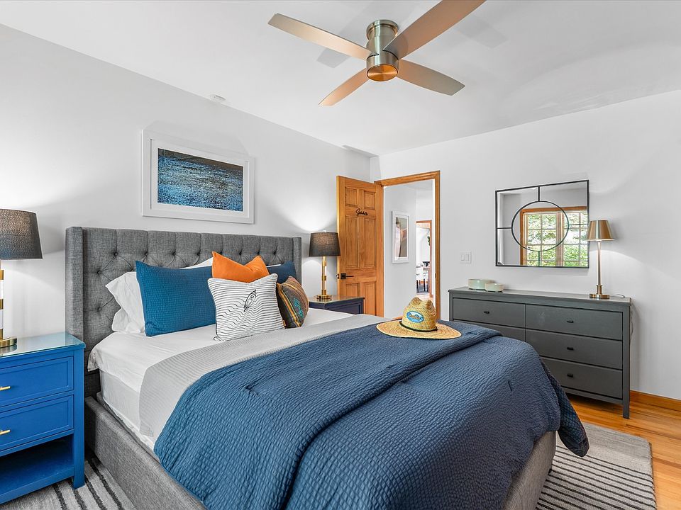 31st image of 340 Parsons Shrs