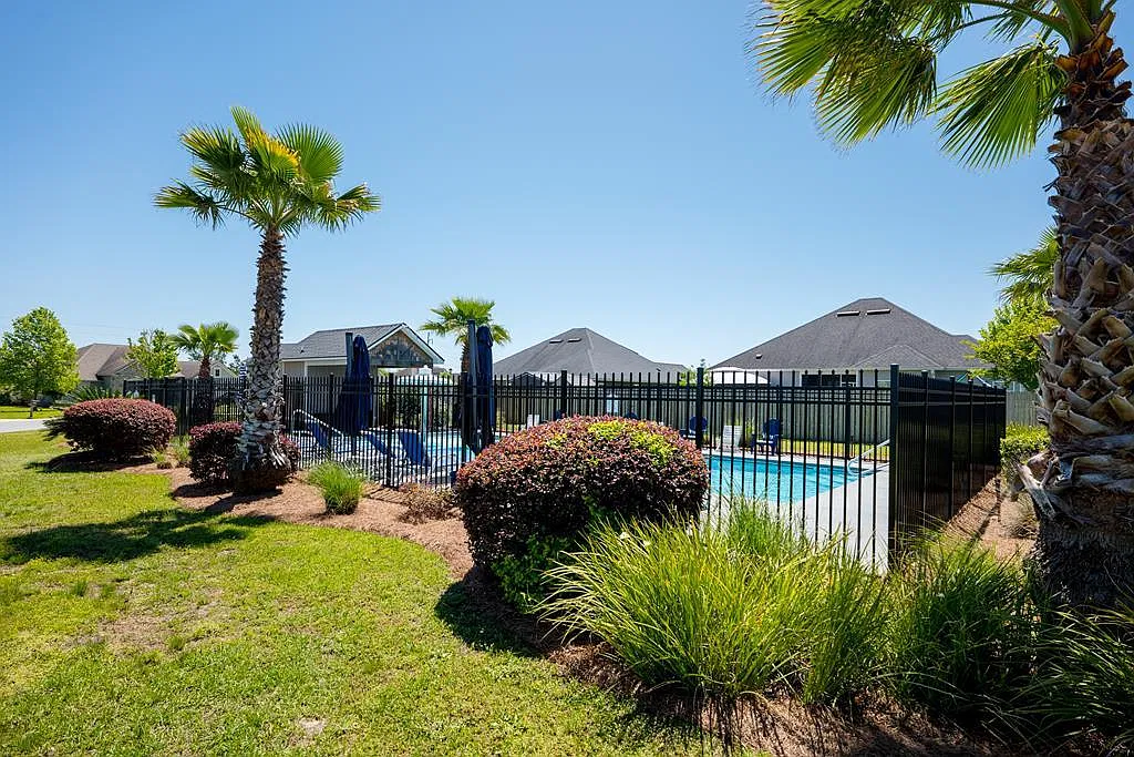 4 bed, 1938 sqft, $2,200 — Photo 4