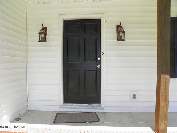 2nd image of 3916 Riviera Drive