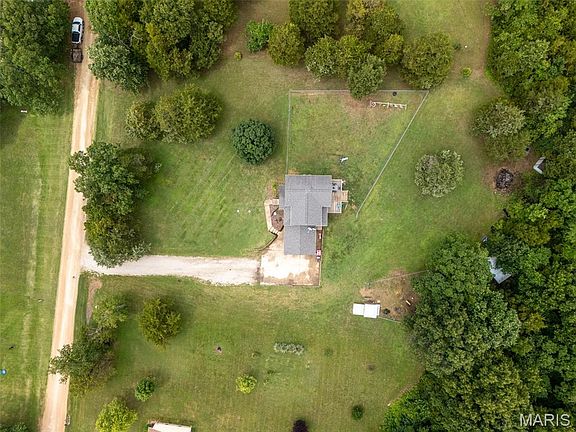 2nd image of 152 Southmore Dr