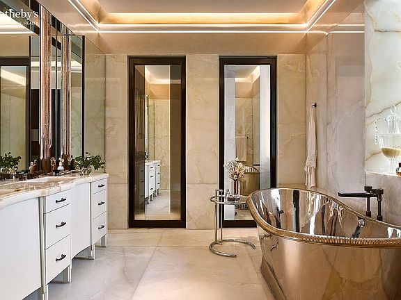 5th image of 111 W 57th St #27