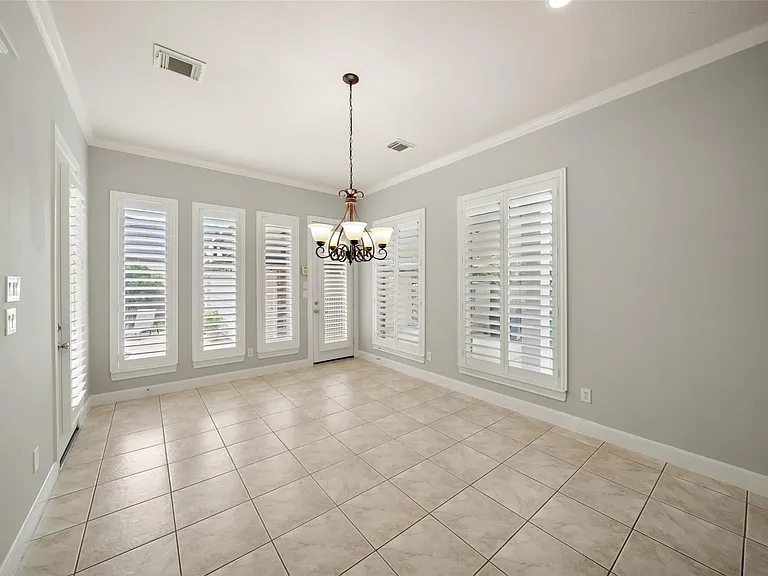 390 Wedgewood Dr — Photo 18