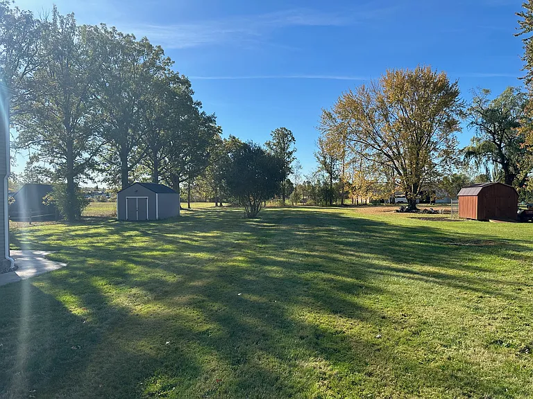 4898 Beach Ridge Rd — Photo 15