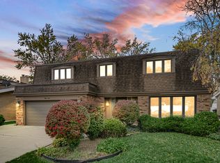 812 Maple Rd, Flossmoor, IL 60422