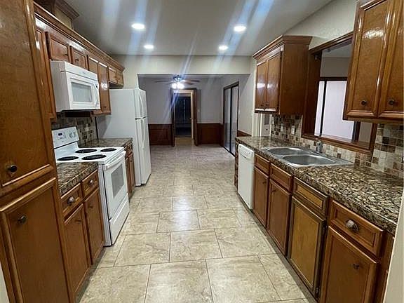 3rd image of 424 Toronto Ave APT 31
