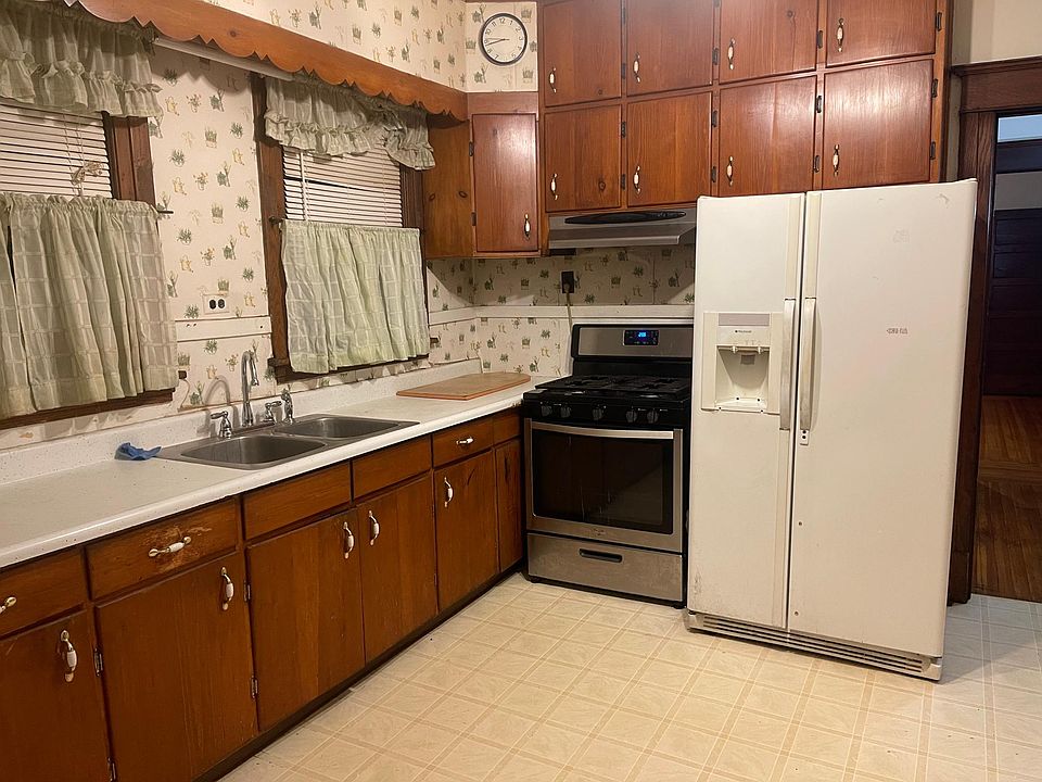 1st image of 360 Quail St #1