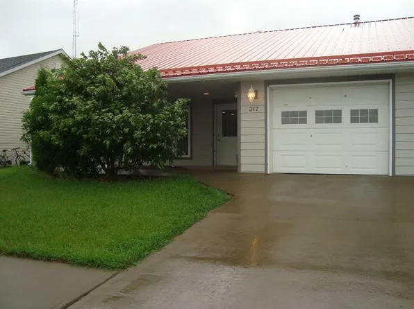 317 E Railway Ave, Trochu, AB T0M 2C0