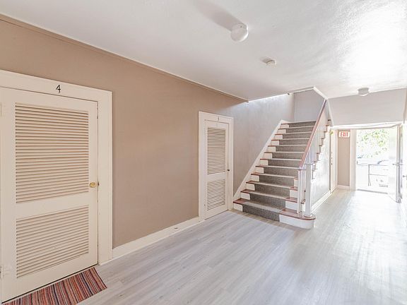 3rd image of 128 W Magnolia Ave APT 6