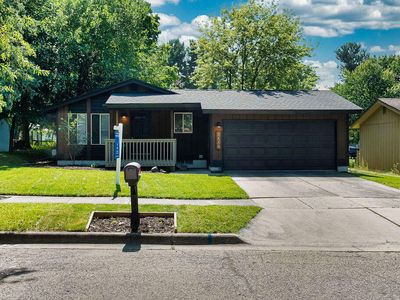 2410 Robinson Rd, Lansing, MI, 48910
