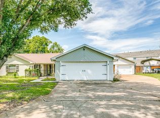 6200 Gayle Dr, North Richland Hills, TX 76180