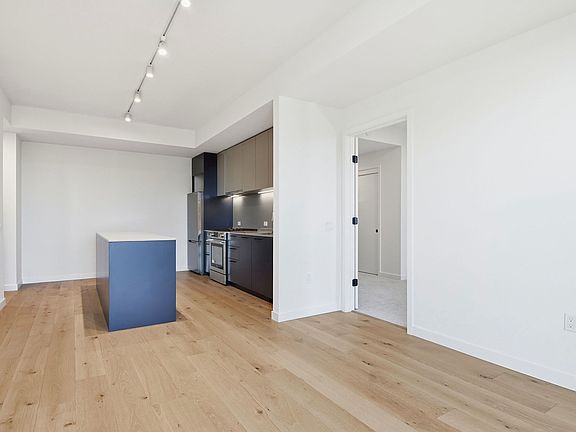 4th image of 395 6th St #405