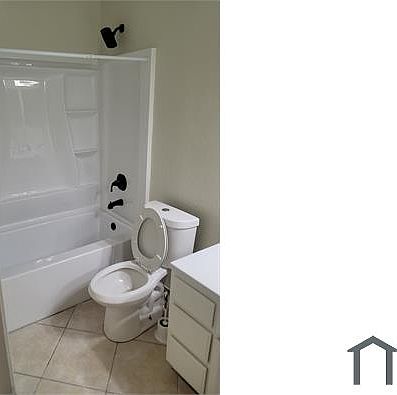 3rd image of 7457 W Medlock Dr