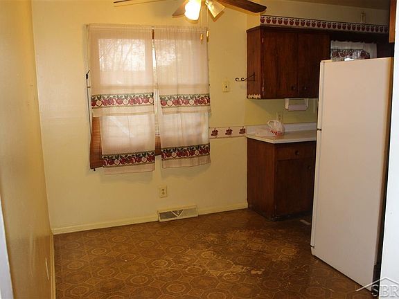 3rd image of 3218 S Auburn Dr
