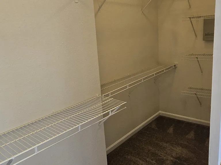 3292 Chateau Du Lac — Photo 15