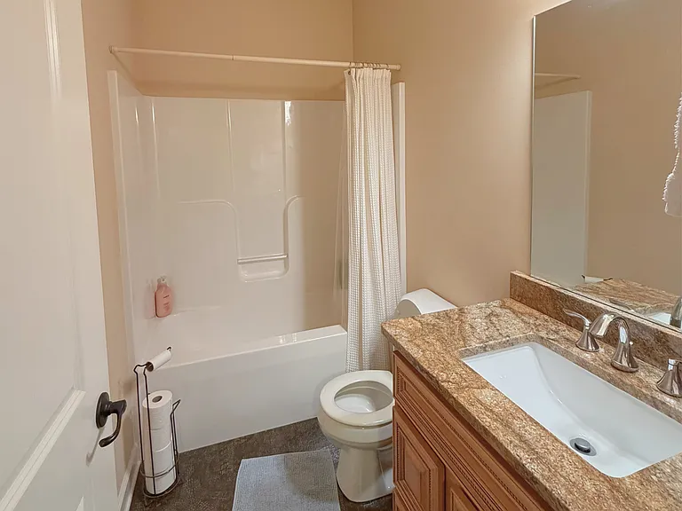 1129 Foster Rd #1129 — Photo 7