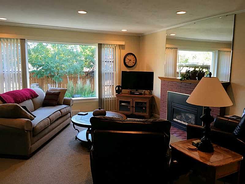 1st image of 831 Burlington Ave