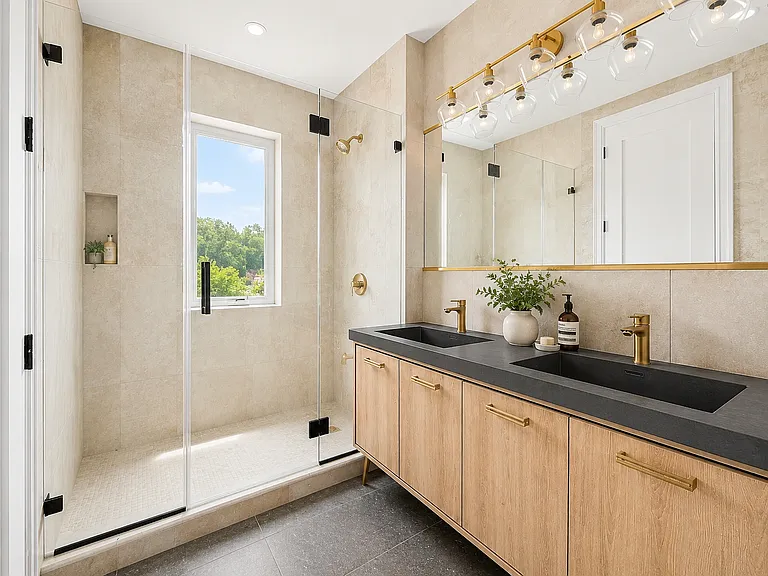 249 Cooper St #2 — Photo 9