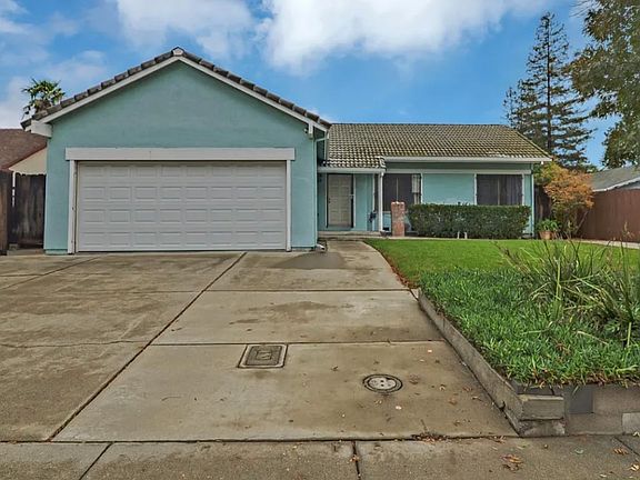 4th image of 8016 Chateau Dr