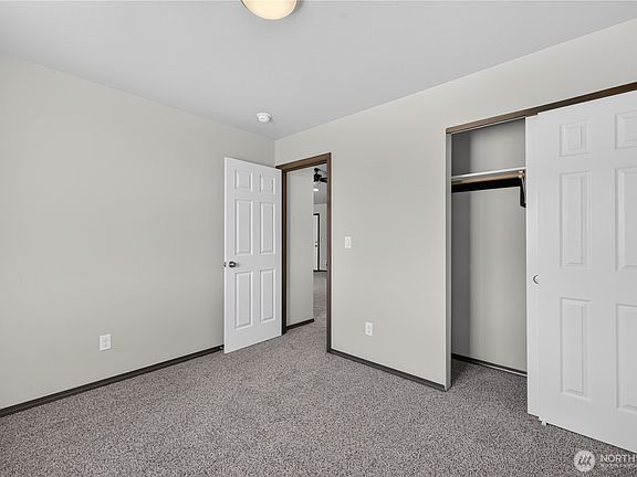 3rd image of 619 Kimberly Avenue