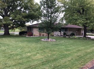 408 Lakeshore Dr, Washington, IL 61571