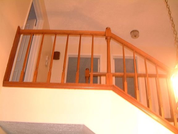 Dramatic 2-Story Entry