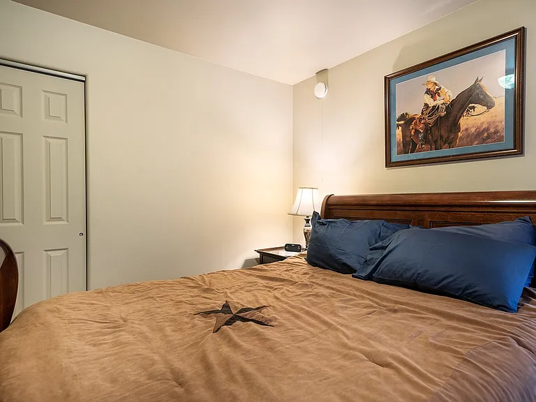 893 Capistrano NW — Photo 11