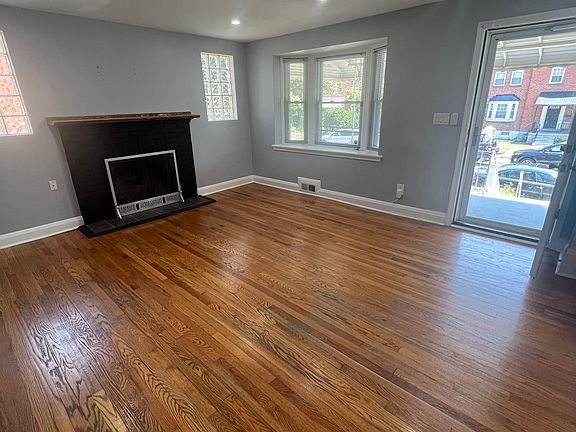 3rd image of 5738 Edgepark Rd