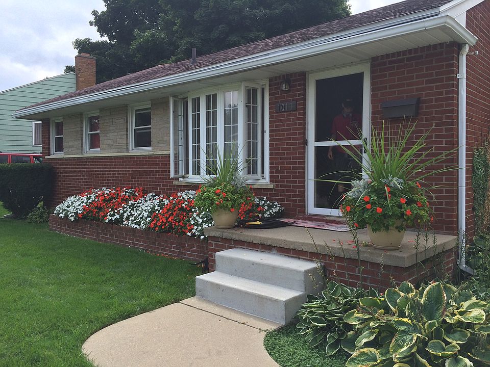 2nd image of 1011 Mitchell Ave