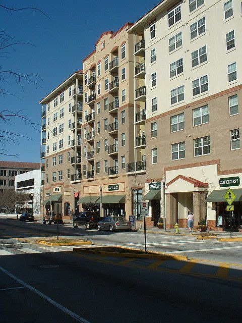 Perfect downtown location