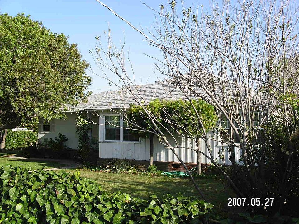 2nd image of 17404 San Fernando Mission Blvd
